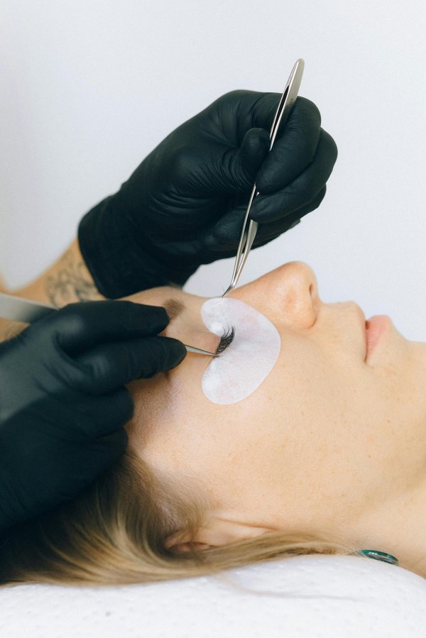 Boostez votre carrière avec la formation extension de cils à toulouse